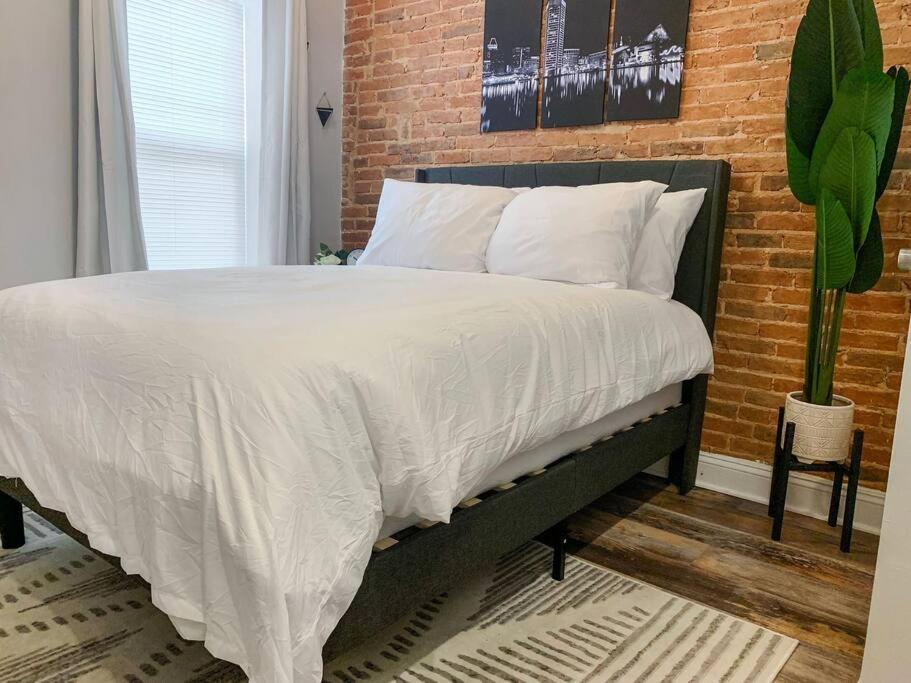 Cozy Modern Apt In The Heart Of Fells Point! Балтимор Екстериор снимка