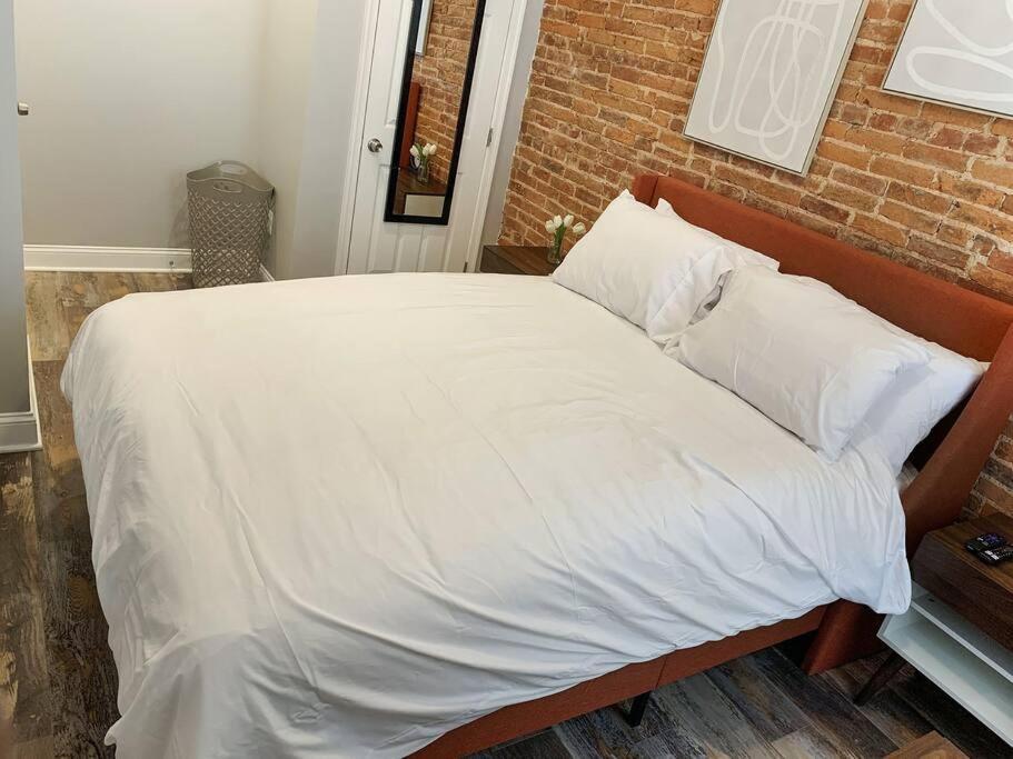 Cozy Modern Apt In The Heart Of Fells Point! Балтимор Екстериор снимка